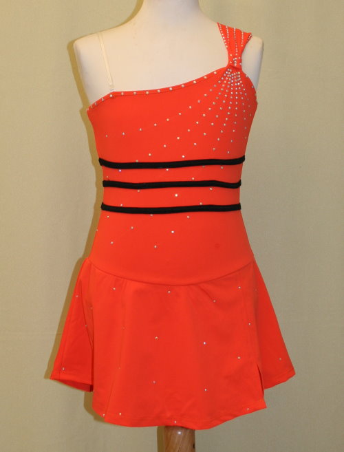 k144.orange.k_rkleid_f_r_eiskunstlauf.v.500_2.jpg